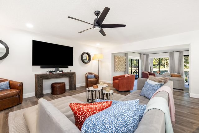 2831 SE Fairway W, Stuart, FL 34997