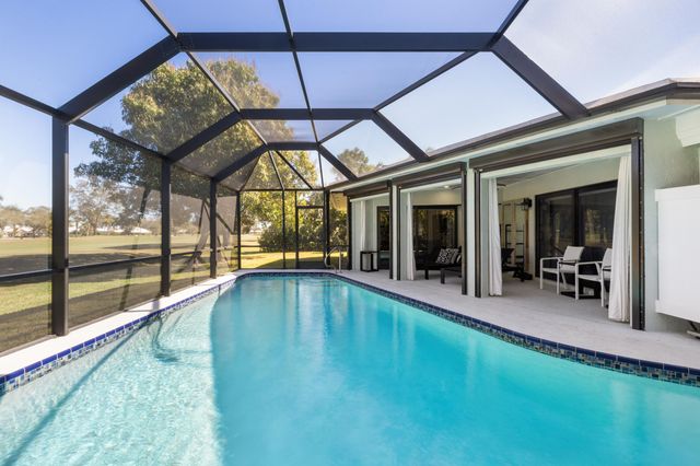 2831 SE Fairway W, Stuart, FL 34997