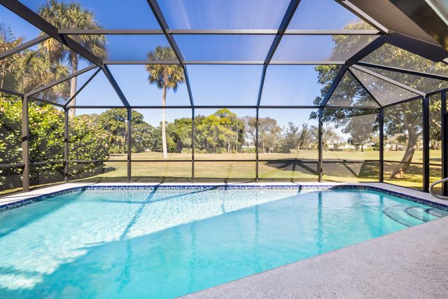 2831 SE Fairway W, Stuart, FL 34997