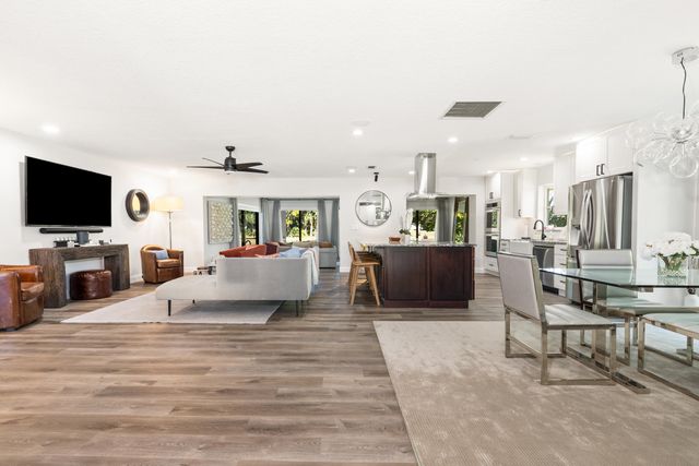 2831 SE Fairway W, Stuart, FL 34997