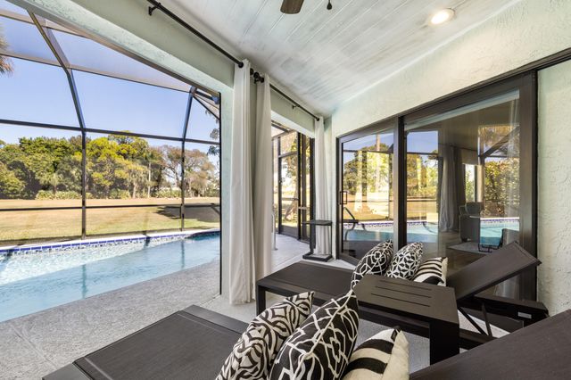 2831 SE Fairway W, Stuart, FL 34997