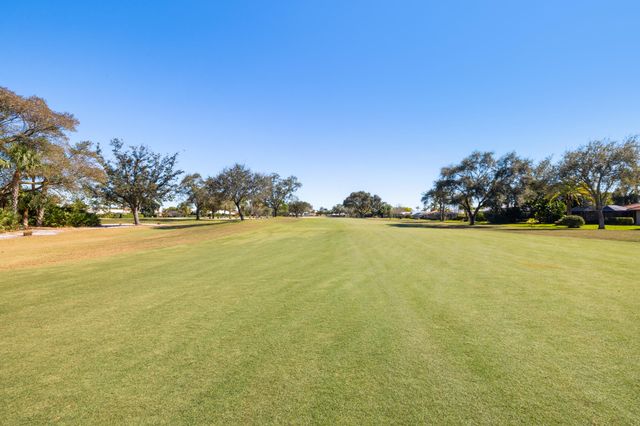 2831 SE Fairway W, Stuart, FL 34997