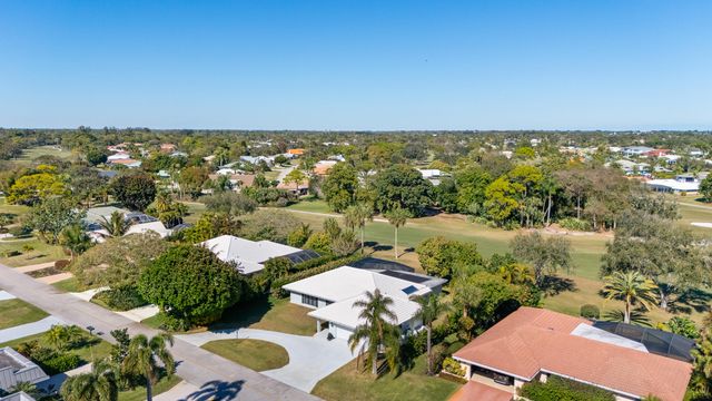 2831 SE Fairway W, Stuart, FL 34997