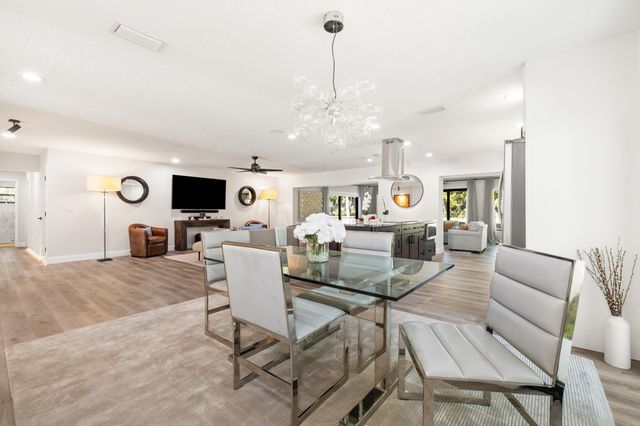 2831 SE Fairway W, Stuart, FL 34997