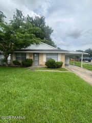 302 Hilltop Circle, Lafayette, LA 70501