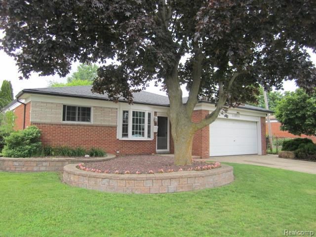 32529 Firwood Drive, Warren, MI 48088