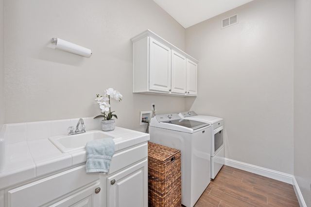 5966 Tanus Cir, Rocklin, CA 95677