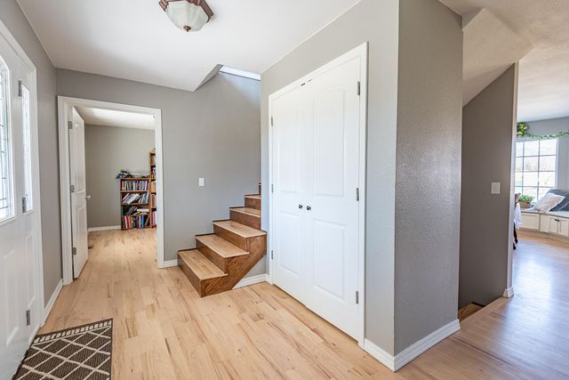 18877 E 1200 Road, Stockton, MO 65785