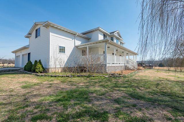 18877 E 1200 Road, Stockton, MO 65785