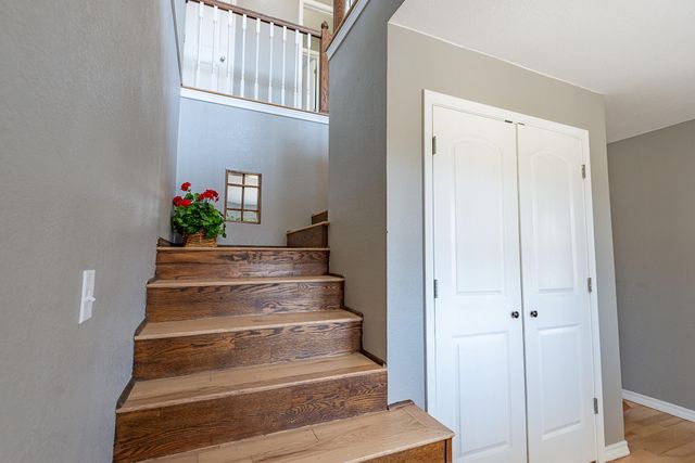 18877 E 1200 Road, Stockton, MO 65785