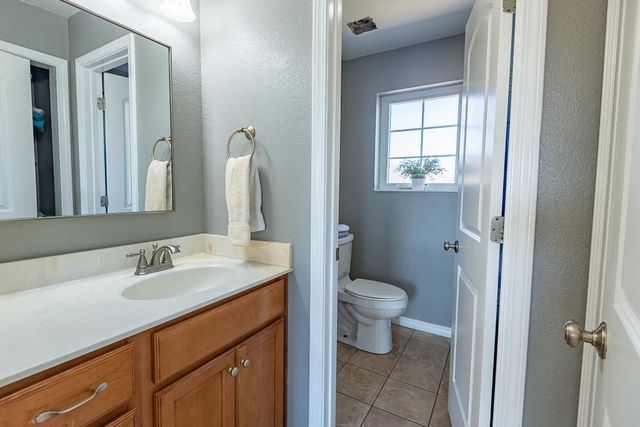 18877 E 1200 Road, Stockton, MO 65785