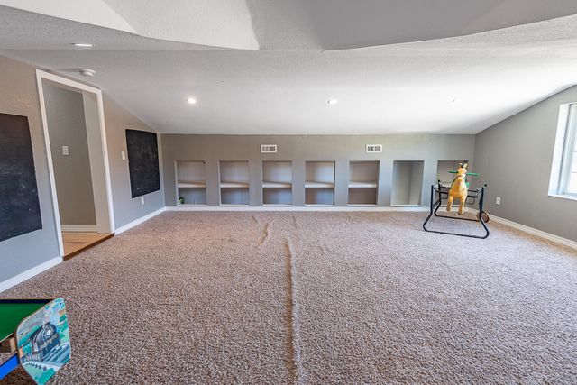 18877 E 1200 Road, Stockton, MO 65785