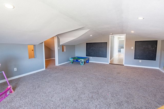 18877 E 1200 Road, Stockton, MO 65785