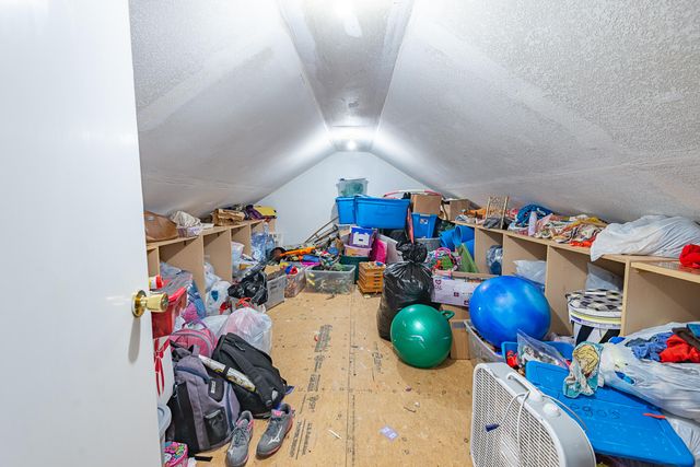 18877 E 1200 Road, Stockton, MO 65785