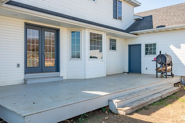 18877 E 1200 Road, Stockton, MO 65785