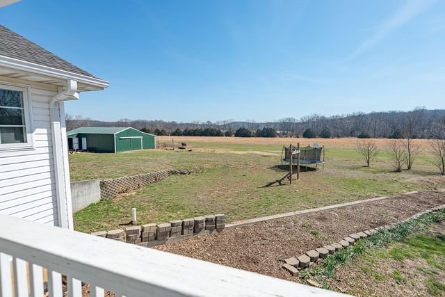 18877 E 1200 Road, Stockton, MO 65785