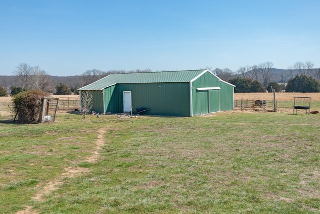 18877 E 1200 Road, Stockton, MO 65785