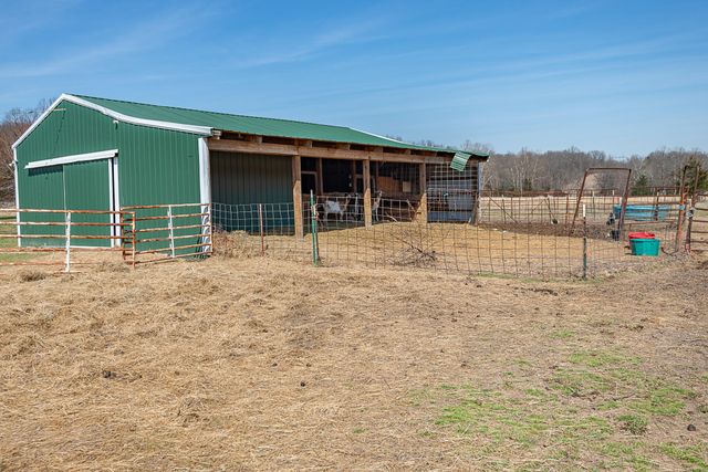 18877 E 1200 Road, Stockton, MO 65785