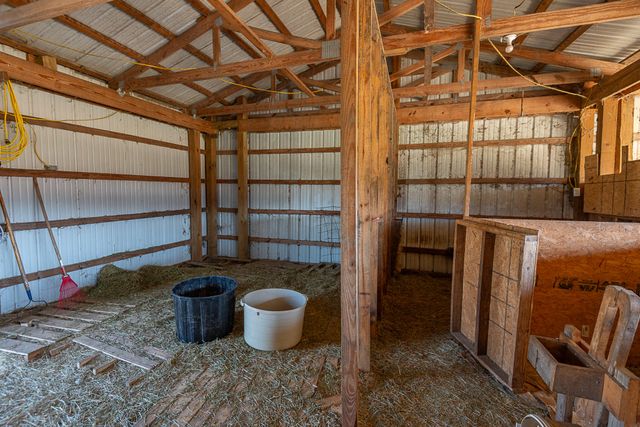 18877 E 1200 Road, Stockton, MO 65785