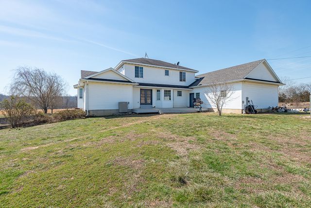 18877 E 1200 Road, Stockton, MO 65785