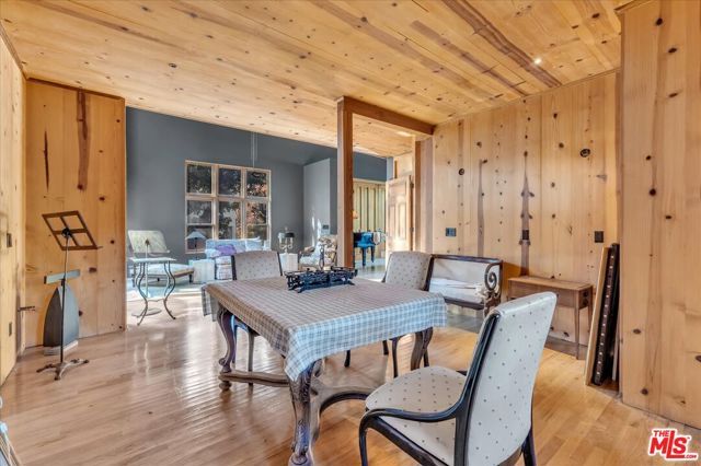 9864 Yoakum Drive, Beverly Hills, CA 90210