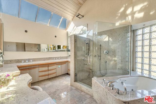 9864 Yoakum Drive, Beverly Hills, CA 90210