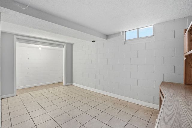 2137 Vine Street, Davenport, IA 52804