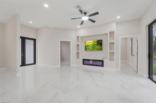 915 Anthony ST E, Lehigh Acres, FL 33974