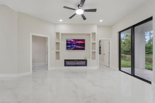 915 Anthony ST E, Lehigh Acres, FL 33974