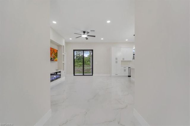 915 Anthony ST E, Lehigh Acres, FL 33974