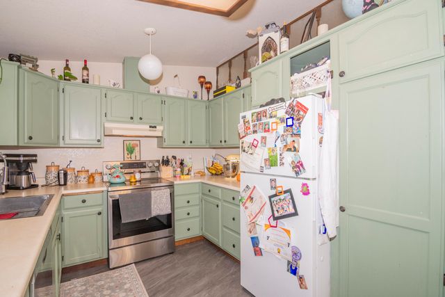 323 Roan Drive, Grants Pass, OR 97526