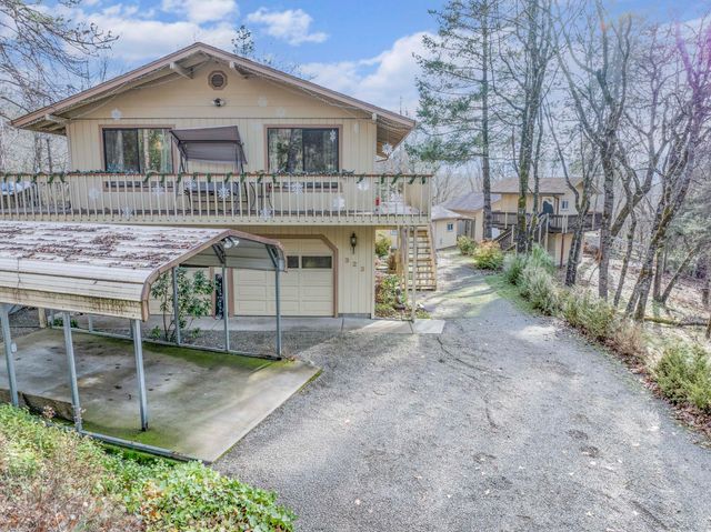 323 Roan Drive, Grants Pass, OR 97526
