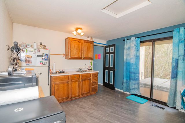 323 Roan Drive, Grants Pass, OR 97526