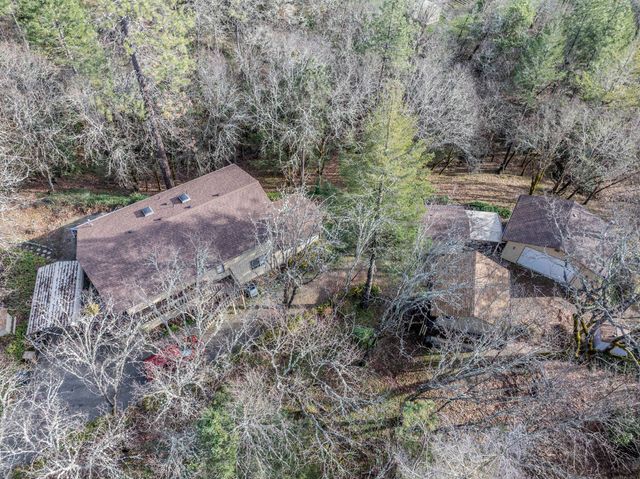 323 Roan Drive, Grants Pass, OR 97526