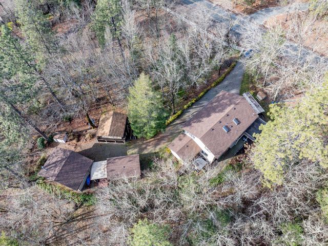 323 Roan Drive, Grants Pass, OR 97526