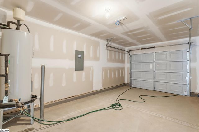 127 Cloverfield Lane, Spartanburg, SC 29303