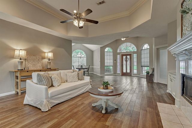 11603 Vailrun Drive, Houston, TX 77070