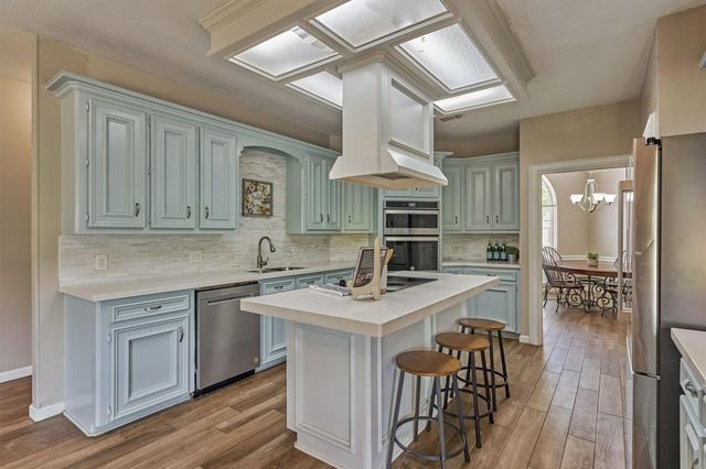 11603 Vailrun Drive, Houston, TX 77070