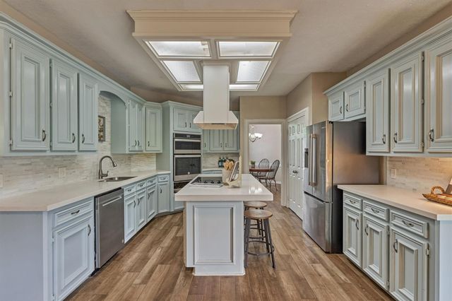 11603 Vailrun Drive, Houston, TX 77070