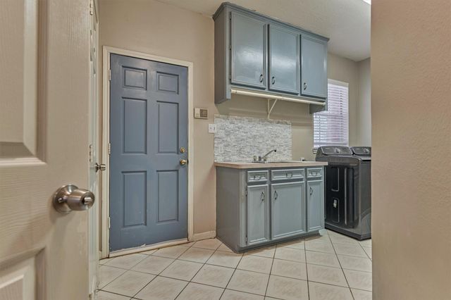 11603 Vailrun Drive, Houston, TX 77070