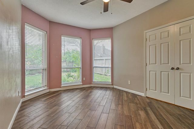 11603 Vailrun Drive, Houston, TX 77070