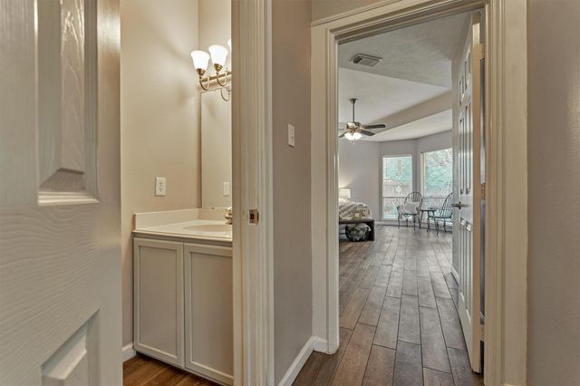 11603 Vailrun Drive, Houston, TX 77070