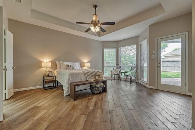 11603 Vailrun Drive, Houston, TX 77070