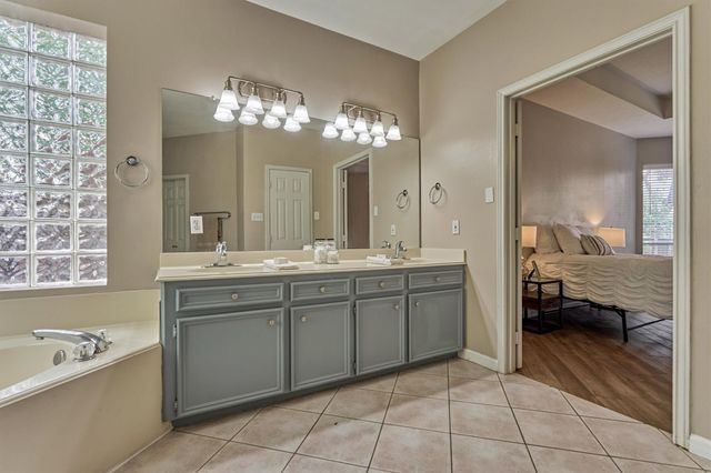 11603 Vailrun Drive, Houston, TX 77070