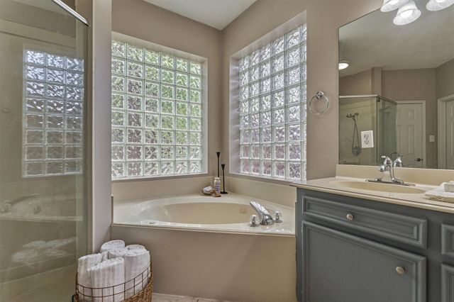 11603 Vailrun Drive, Houston, TX 77070