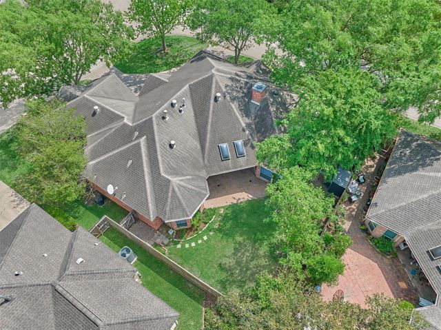 11603 Vailrun Drive, Houston, TX 77070