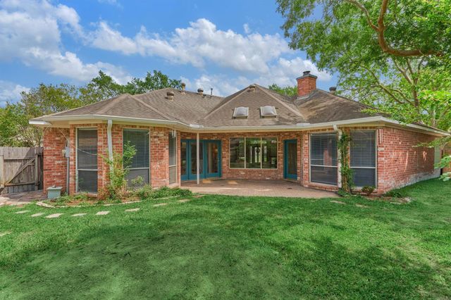 11603 Vailrun Drive, Houston, TX 77070