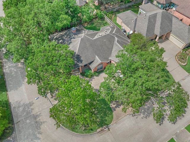 11603 Vailrun Drive, Houston, TX 77070