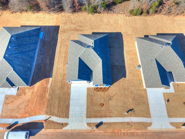 4656 Lincoln Landing, Harrah, OK 73046