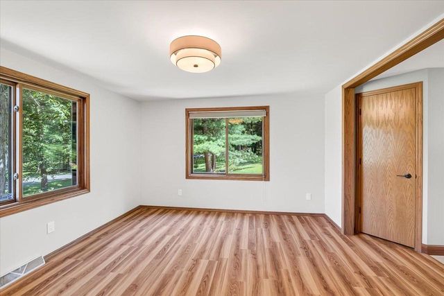 N3977 Meadow Drive, Cambridge, WI 53523
